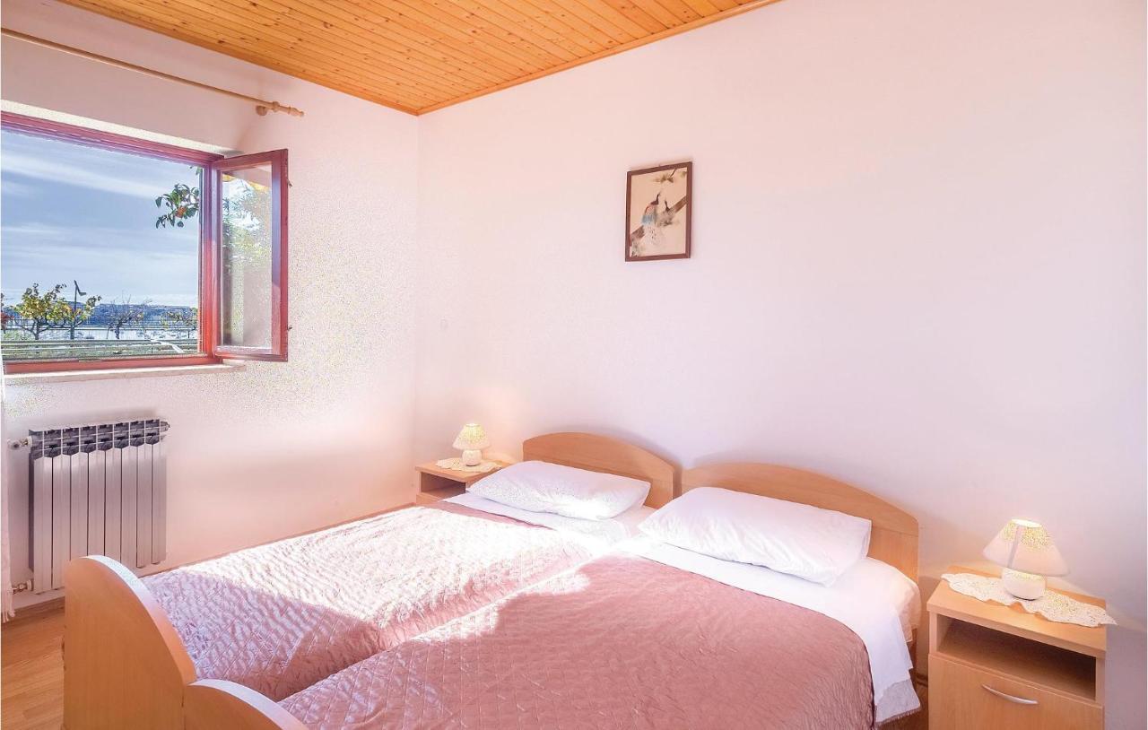 Awesome Apartment In Pula With Wifi エクステリア 写真