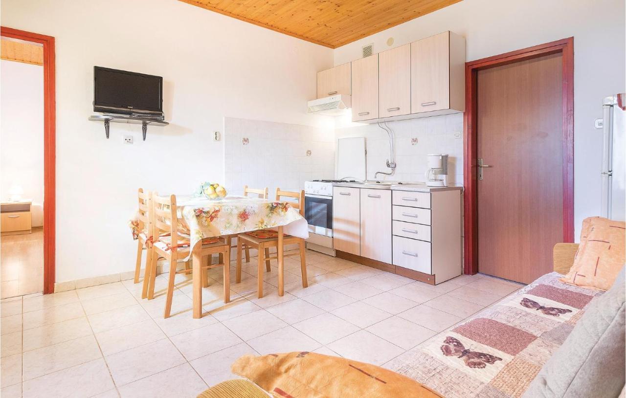 Awesome Apartment In Pula With Wifi エクステリア 写真