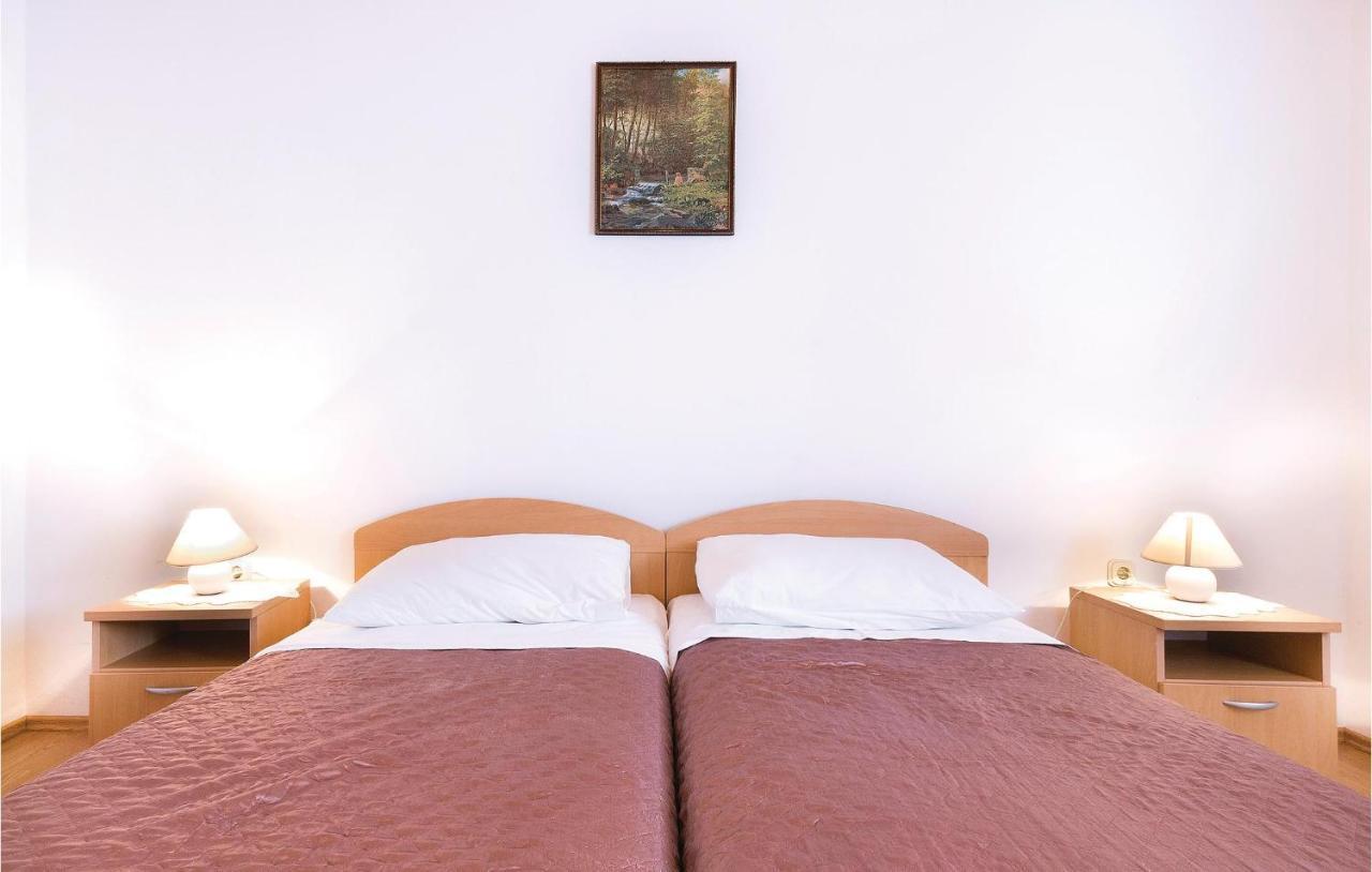 Awesome Apartment In Pula With Wifi エクステリア 写真
